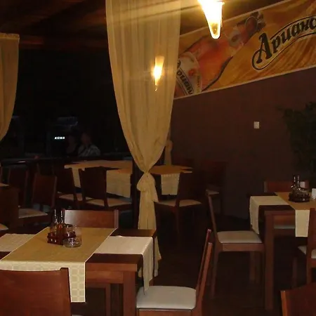 Хотел русалка Китен